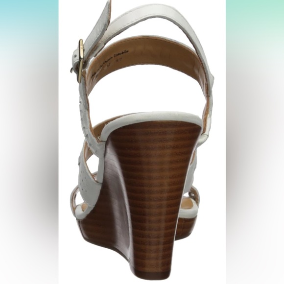 Jack Rogers Arden sandals in white! - Picture 3 of 11